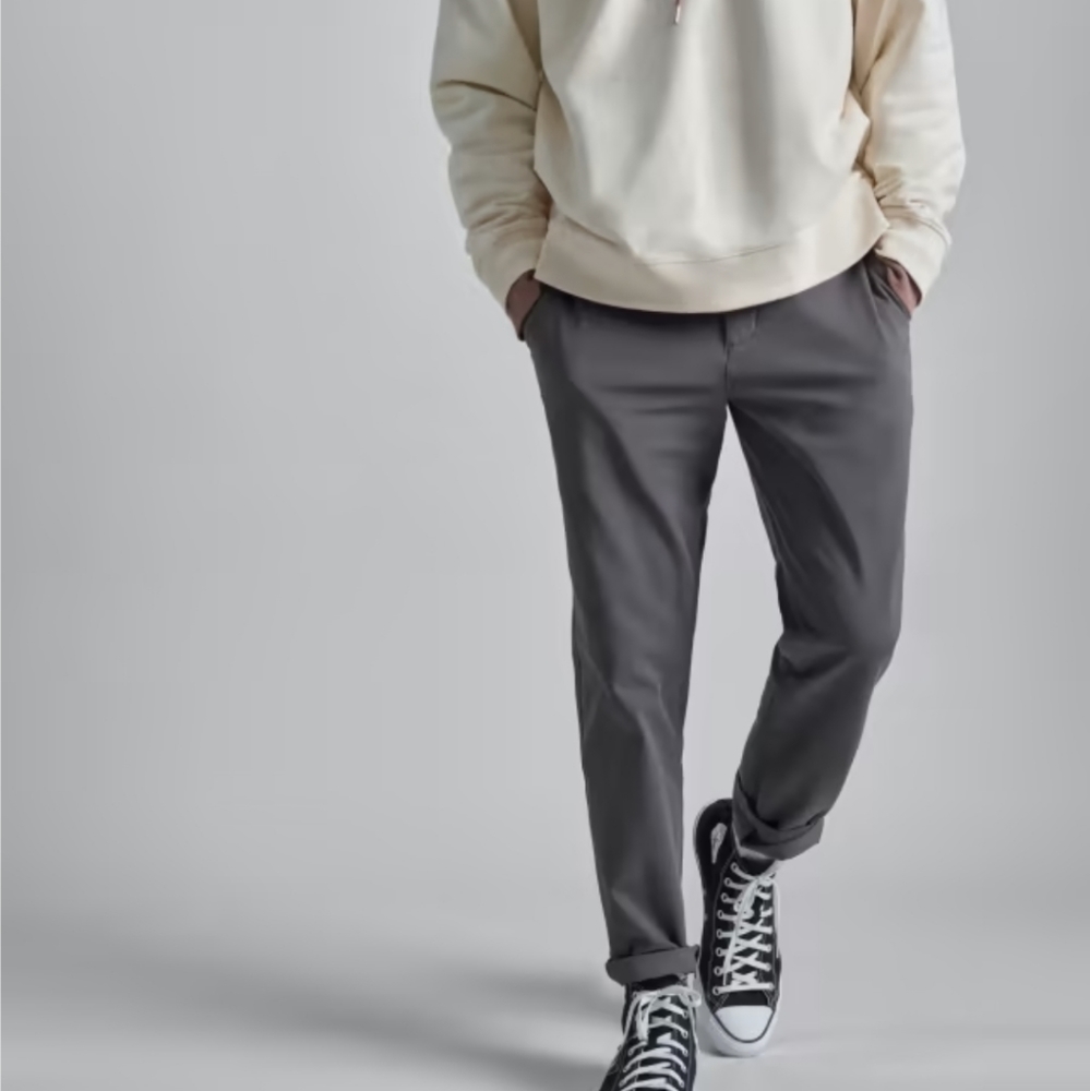 The Performance Chino | Uniform Slim Fit Size 32 x 27
